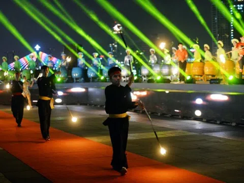 Dư vị khó quên của “đại tiệc” pháo hoa đêm khai mạc Hỏa