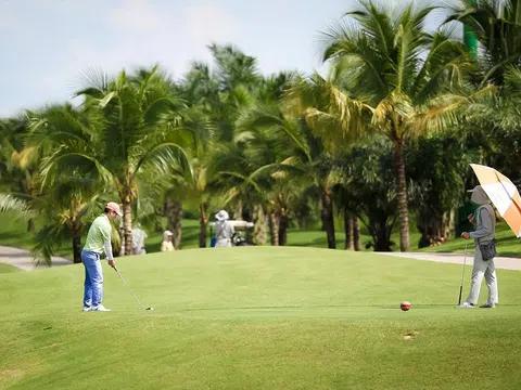 Chặn "ôm" đất sân golf