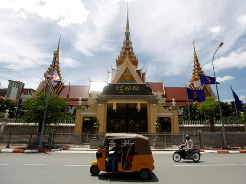 Campuchia thông qua luật cấm đảng chính trị dây dưa với tội phạm