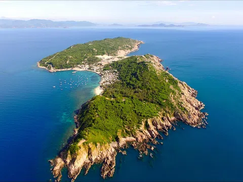 Tiềm năng du lịch biển nhìn từ quyết định đầu tư vào hòn đảo chưa có điện của tập đoàn FLC