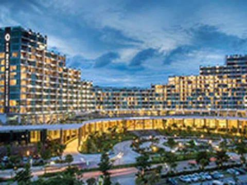 Jennifer Phạm nhanh tay “ẵm” condotel FLC Grand Hotel Sầm Sơn ngày đầu chính thức mở bán
