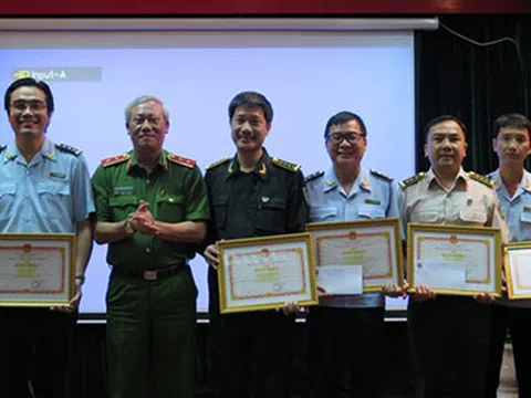 Bắt giữ nhiều vụ vận chuyển ma túy trái phép theo dạng quà biếu