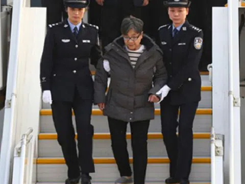 Trung Quốc: Quan tham bị truy nã gắt gao ra đầu thú sau 19 năm lẩn trốn