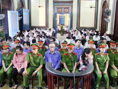 34 cán bộ Hải quan An Giang sắp hầu tòa