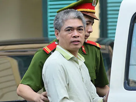 Chủ tọa truy việc Nguyễn Xuân Sơn khai dùng hơn 300 tỷ đi đối ngoại