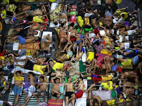 Nhà tù Philippines là địa ngục lẫn thiên đường