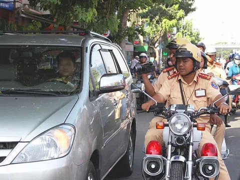 Sửa luật để camera thay được CSGT