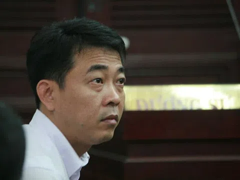 Bắt tạm giam cựu Chủ tịch VN Pharma Nguyễn Minh Hùng ngay tại tòa