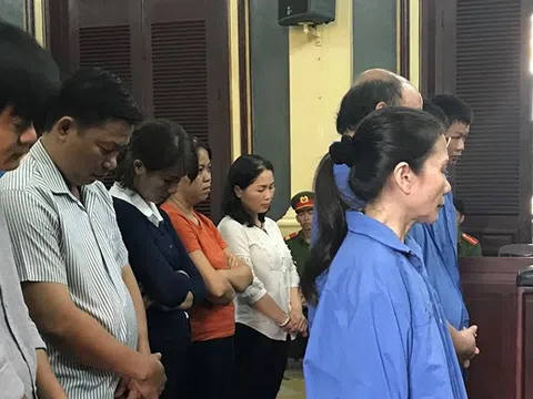 Nữ giám đốc ngân hàng tham ô tài sản bị đề nghị án tử