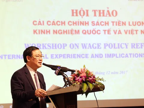 Nghịch lý “không phải cứ tăng lương là... lương tăng”