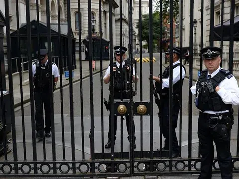 Phá âm mưu ám sát nữ thủ tướng Anh