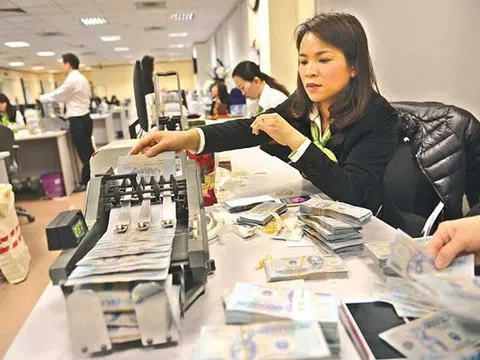 Tính lãi suất kiểu mới: Ai lợi, ai thiệt?