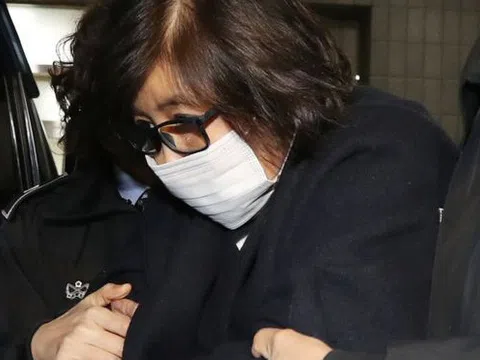 Người phụ nữ từng làm khuynh đảo chính trường Hàn Quốc lĩnh án 20 năm tù