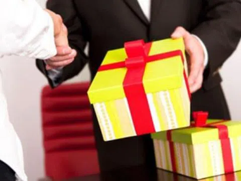 Năm thứ 3 không phát hiện tặng quà Tết trái quy định
