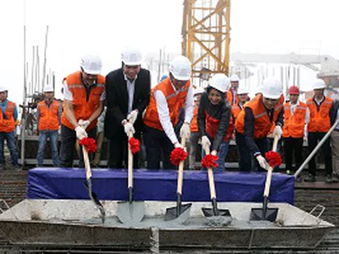 Chính thức cất nóc FLC Twin Towers - Toà chung cư cao nhất Hà Nội