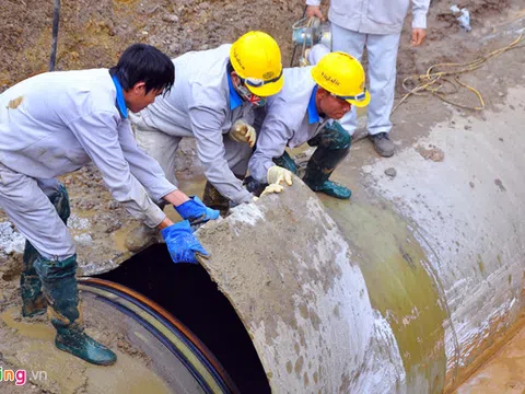 Sáng nay, 9 bị cáo hầu tòa sau 18 lần vỡ đường ống cấp nước sông Đà