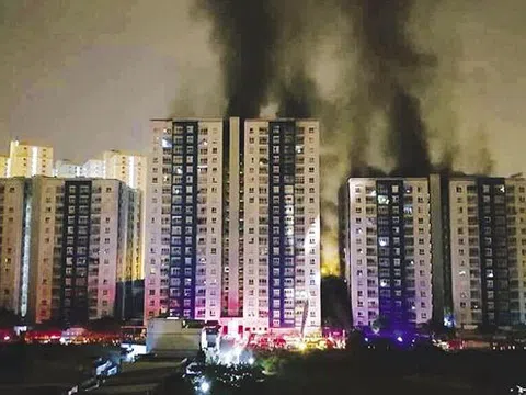 Vụ cháy chung cư Carina: Triệu tập chủ đầu tư và một cảnh sát PCCC