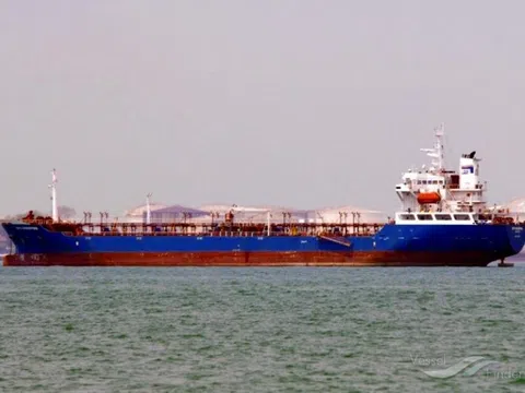 Đường dây buôn lậu xăng dầu 2.000 tỉ đồng được bảo kê