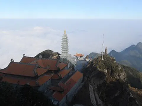 Hành hương đến với những kiệt tác tâm linh kỳ vĩ nơi đỉnh thiêng Fansipan