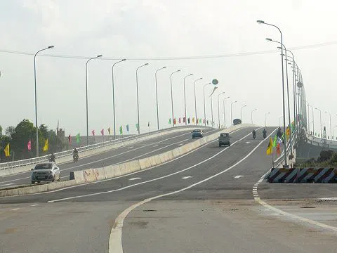 Can thiệp trái pháp luật vào hoạt động đấu thầu sẽ bị xử lý hình sự