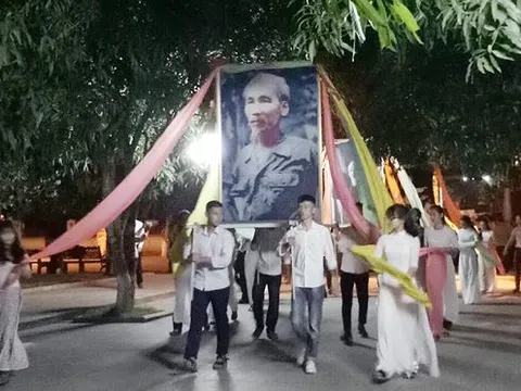 Khai mạc lễ hội Làng Sen, mừng kỷ niệm 128 năm ngày sinh nhật Bác