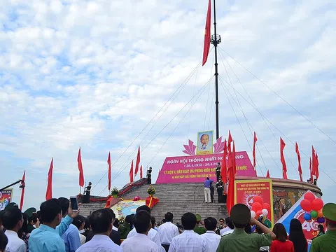 Lễ thượng cờ thống nhất non sông tại vĩ tuyến 17