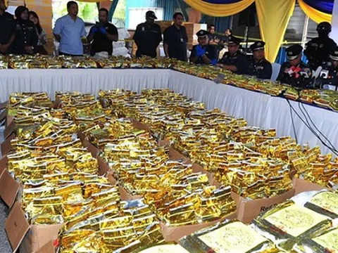 Malaysia tịch thu số ma túy đá kỷ lục giấu trong các gói trà
