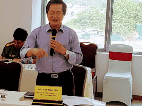 Các qui định về thi hành án hình sự và điều kiện đặc xá sẽ được sửa đổi trên tinh thần tiến bộ , công bằng và nhân đạo