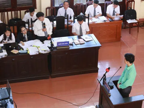 Điểm sáng về tranh tụng