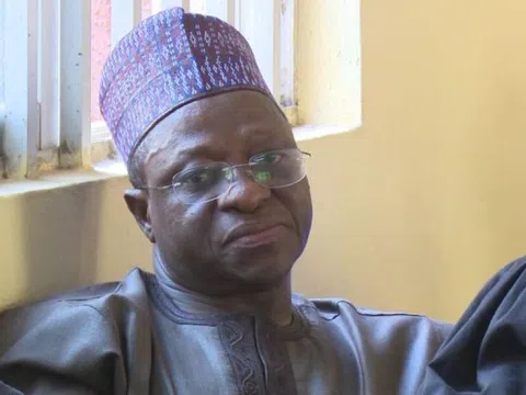 Thượng nghị sĩ Nigeria bị phạt 14 năm tù vì tham nhũng