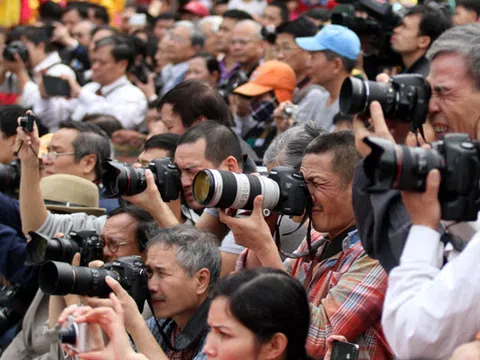 Báo chí đứng về phía người yếu thế đi tìm công lý