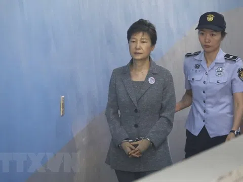 Cựu Tổng thống Hàn Quốc Pak Geun-hye bị tuyên án 25 năm tù giam