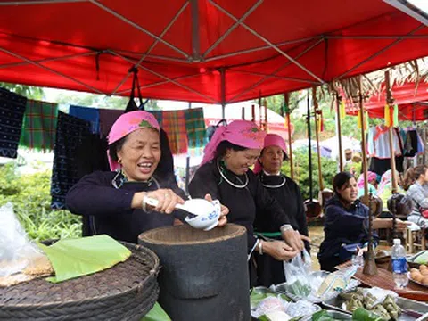 Đến ngay Sa Pa để trải nghiệm tàu hỏa leo núi Mường Hoa chỉ với 50.000 đồng/vé khứ hồi