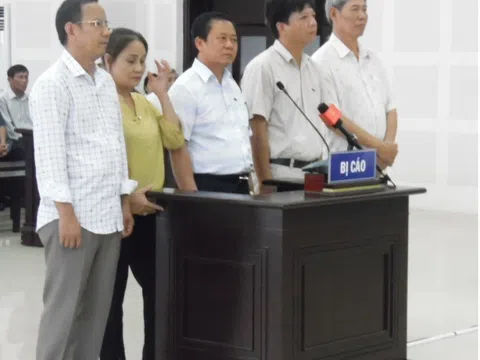 Kỳ án buôn lậu bạc tỷ: Tòa kiến nghị khởi tố vụ án hình sự bán tang vật