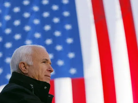 Nhìn lại cuộc đời John McCain - người góp công bình thường hóa quan hệ Việt - Mỹ