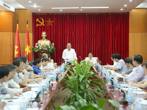 Liên thông các quy định của Đảng và pháp luật trong công tác tổ chức, cán bộ