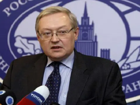 Mỹ “đùa với lửa” khi trừng phạt đơn vị quân đội Trung Quốc vì mua vũ khí Nga