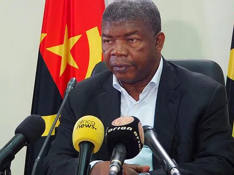 Cựu Bộ trưởng Giao thông Angola ngồi tù vì tham nhũng