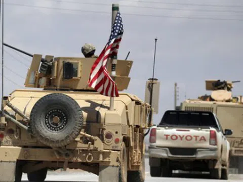 Syria "căng như dây đàn": Nga tố Mỹ ném bom hóa học xuống thị trấn Hajin