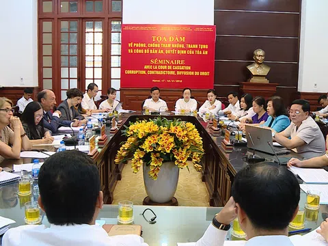 Tọa đàm về phòng, chống tham nhũng; phương thức tuyên truyền phổ biến pháp luật và kinh nghiệm tranh tụng tại Tòa án