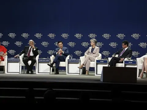 Việt Nam hoan nghênh các sáng kiến đóng góp duy trì hòa bình khu vực