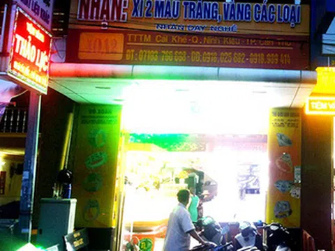 Phó thủ tướng yêu cầu kiểm tra tính hợp pháp vụ đổi 100 USD phạt 90 triệu đồng