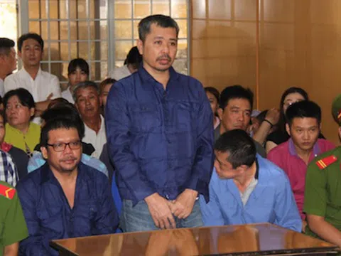 Xét xử đường dây mua bán 'logo xe vua': Có người đưa hối lộ nhưng không có người nhận