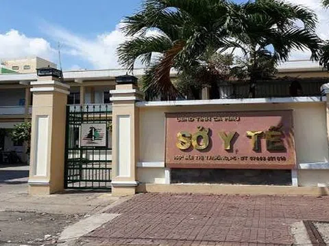 Bắt 2 cán bộ Sở Y tế tỉnh Cà Mau