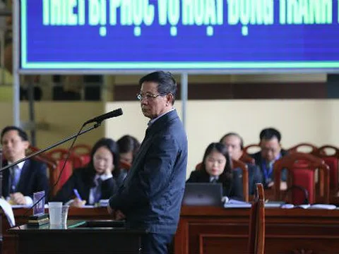 Ông Phan Văn Vĩnh dùng quyền im lặng để từ chối trả lời câu hỏi