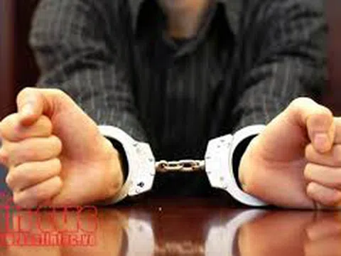 Khởi tố 2 Chi cục trưởng thi hành án tại Phú Thọ