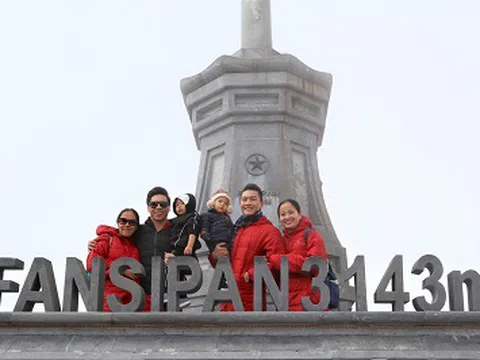 Chiến thắng trở về, Quốc Cơ, Quốc Nghiệp dẫn vợ con bái Phật trên đỉnh Fansipan