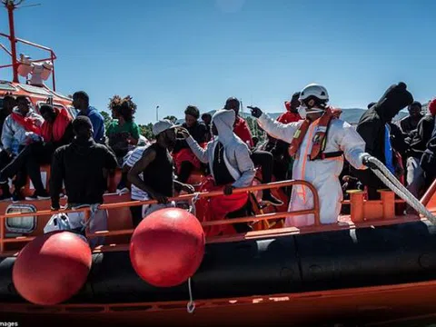 Cảnh sát Tây Ban Nha triệt phá đường dây buôn người quy mô lớn