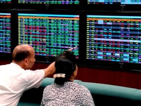 Dự thảo Luật chứng khoán (sửa đổi): Có 'con dâu' sao không có 'mẹ chồng'?