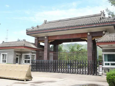 Trung Quốc: Chu Vĩnh Khang, Bạc Hy Lai làm gì trong "lồng hổ" Tần Thành?